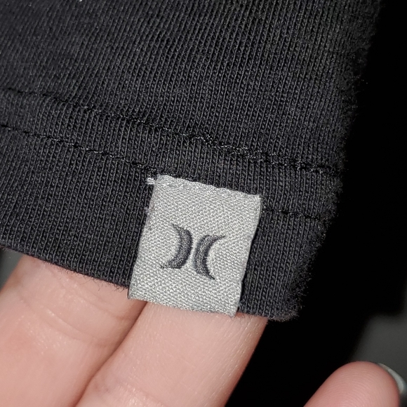 Hurley tshirt - Picture 3 of 4